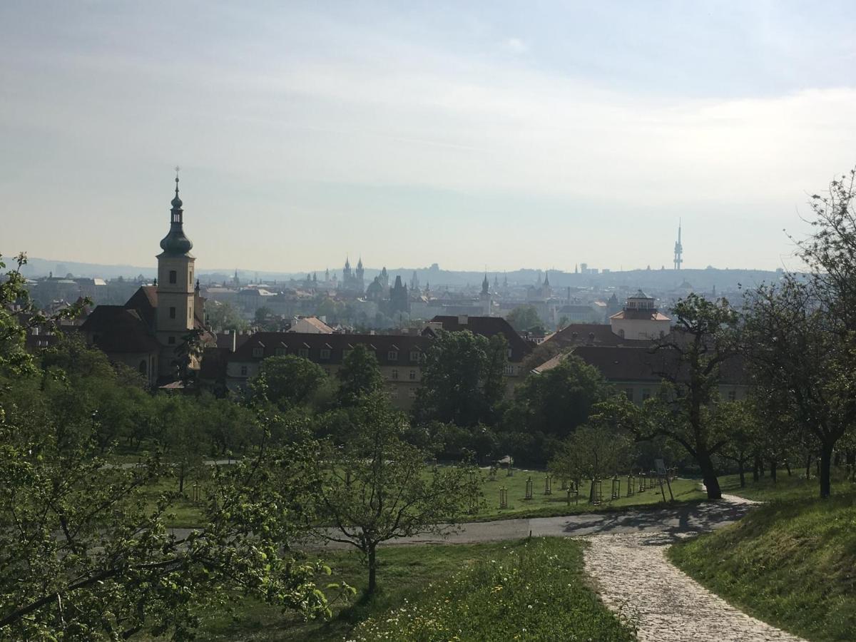 Kiki & Luky Family Apartment By Prague Castle Kültér fotó